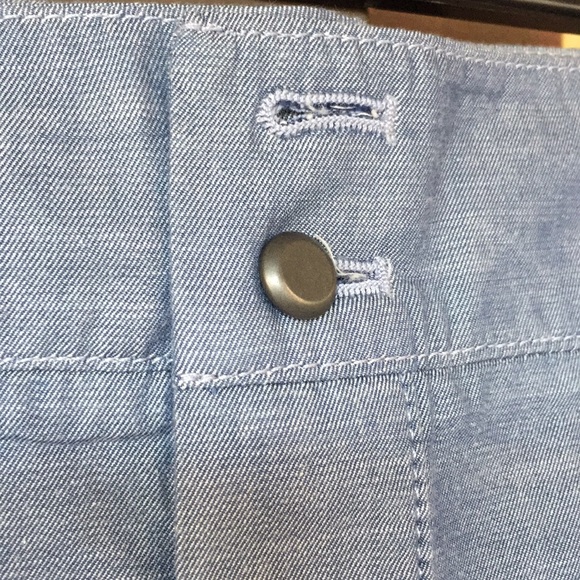 HP🎉- Gap Denim Button Skirt- Great Condition. - Picture 2 of 7